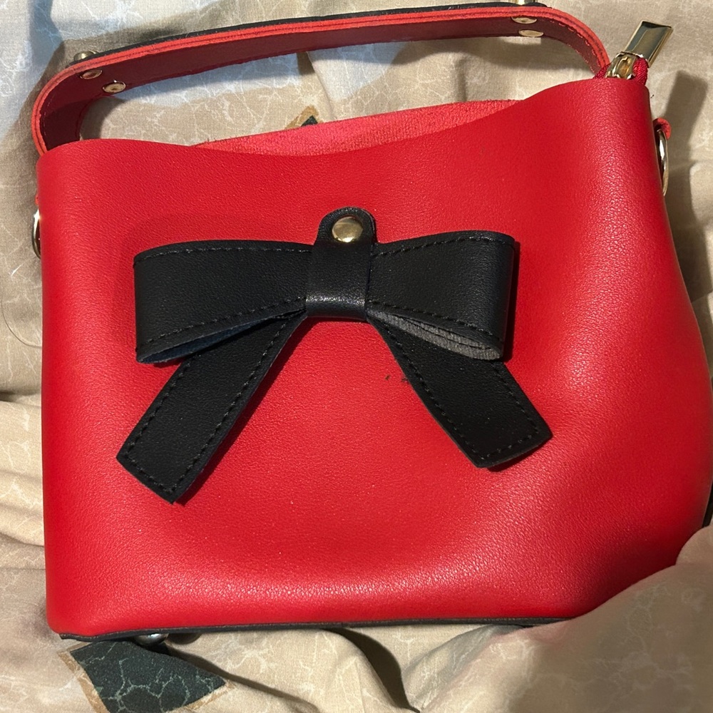 Hand bag by CATO